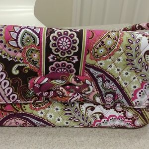 Vera Bradley Knot Just a Clutch - Very Berry